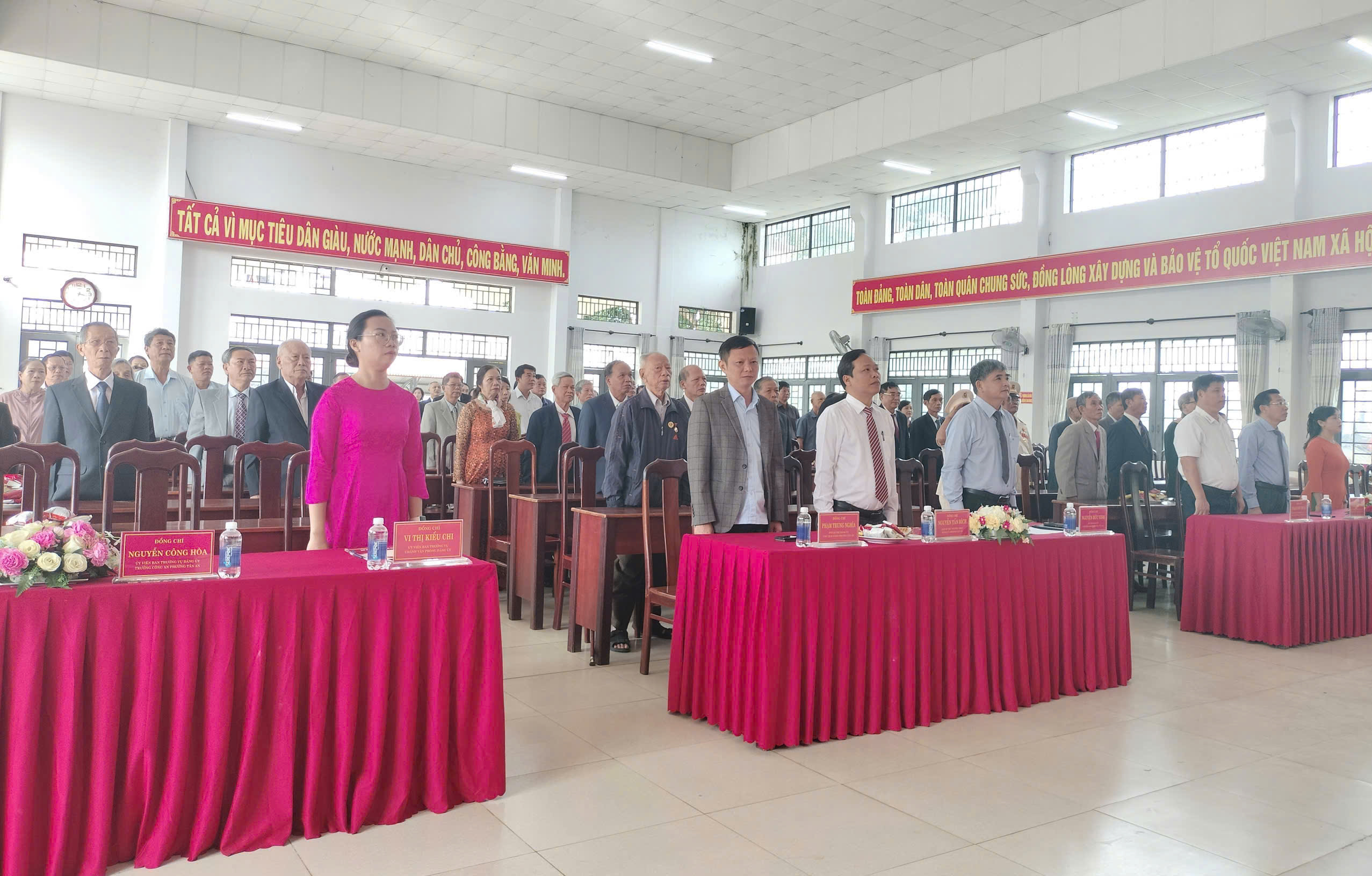 TOÀN CẢNH HỘI NGHỊ THH